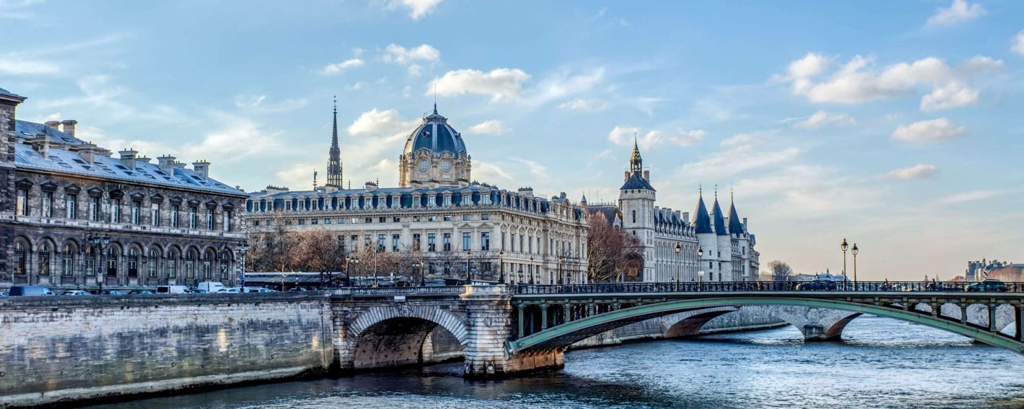 Tribunal de Commerce, the Conciergerie and Pont Notre Dame on the Ile de la Cite in Paris, France