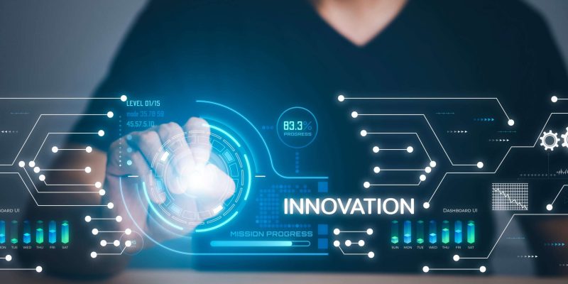 Innovation with Graphical User Interface Concept, businessman po Avocat Brevet